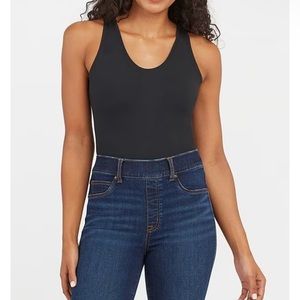 NWT Spanx Sleeveless Scoopneck Bodysuit Size L/XL